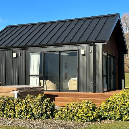 Guest House With A Stunning View Frankton Exterior photo