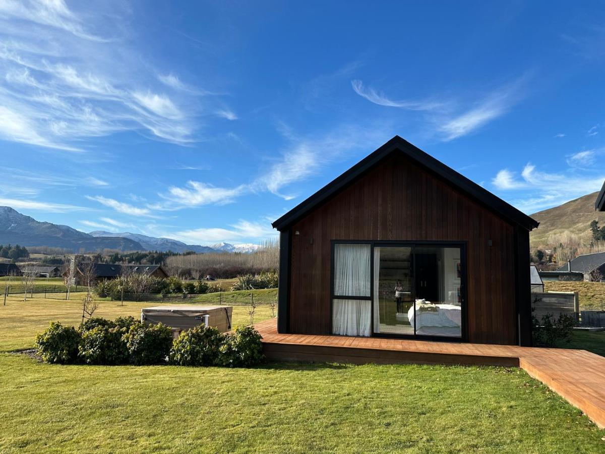 Guest House With A Stunning View Frankton Exterior photo