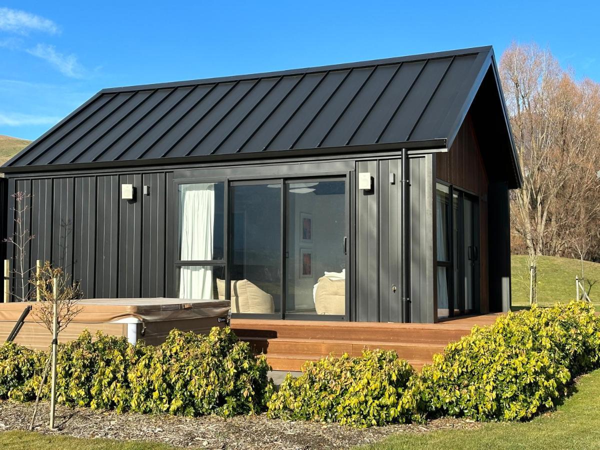 Guest House With A Stunning View Frankton Exterior photo